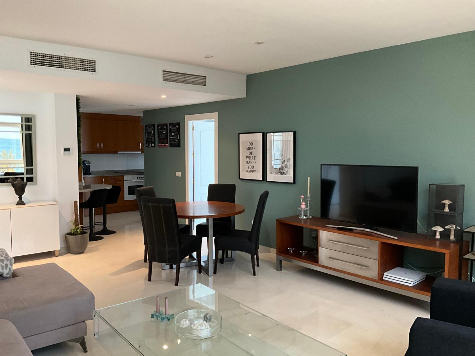 First Line Sea Apartment By Oliva Естепона Екстер'єр фото